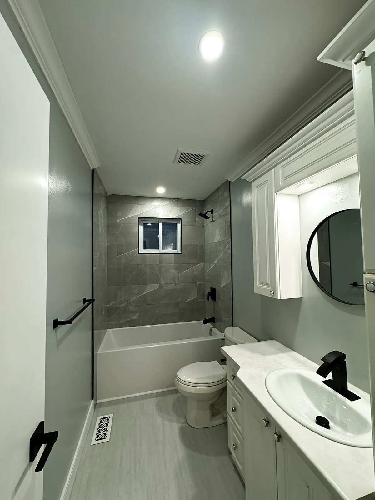Modern Guest Bathroom